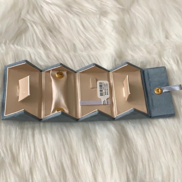 ANTHROPOLOGIE Velveteen Mini Jewelry Box - Picture 3 of 3